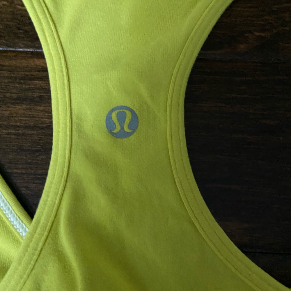 Vintage lululemon size 4 in yellow